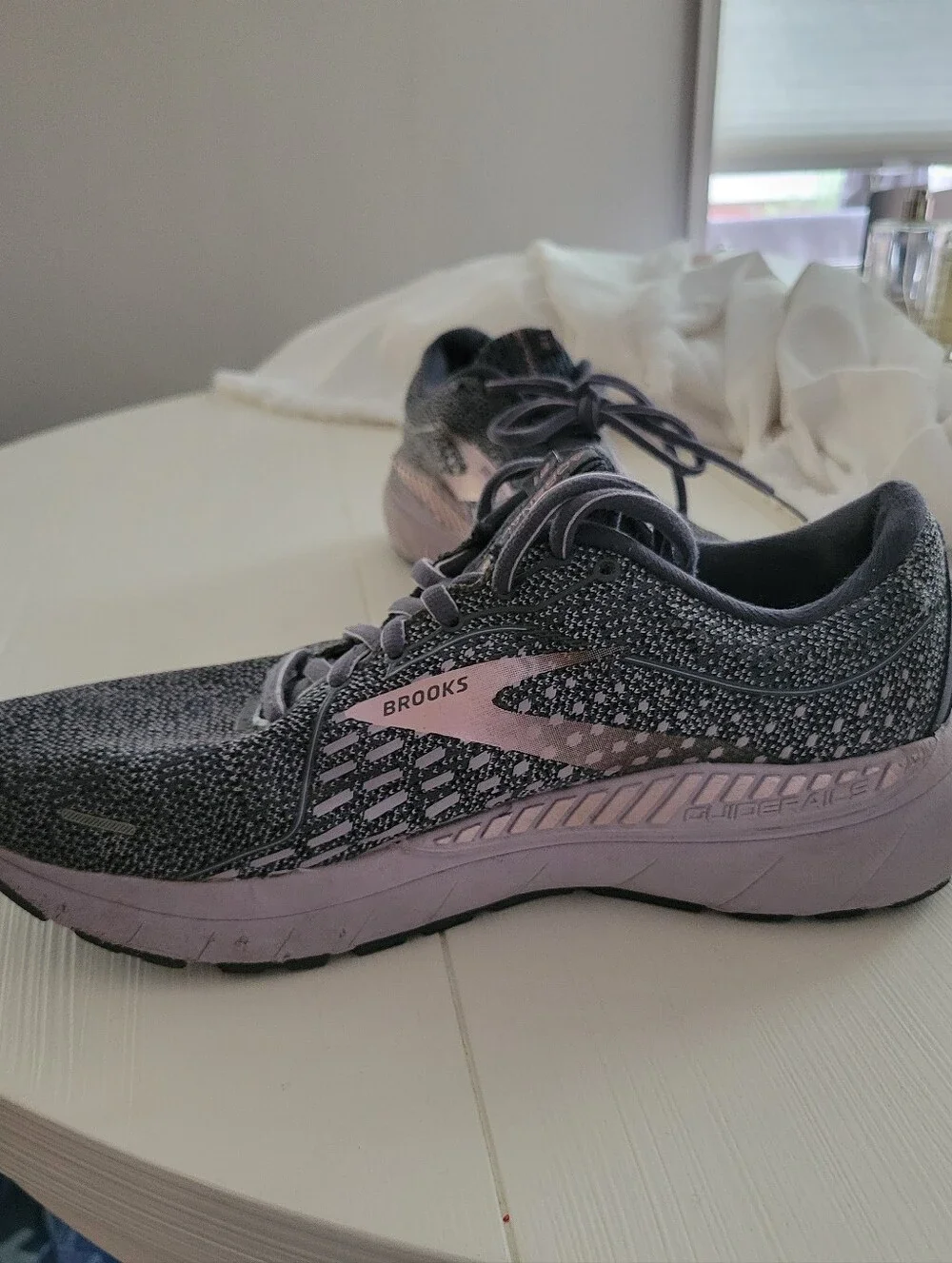 BROOKS Adrenaline 21 Women's 10.5B Grey/Purple
